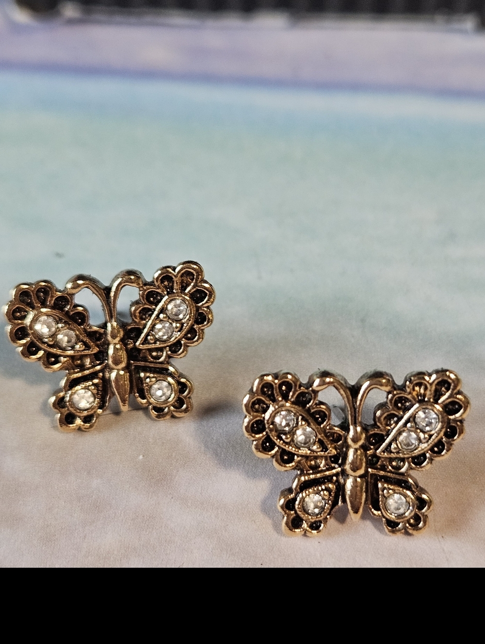 #102 Vintage Avon Brilliant Butterfly Gold Tone Rhinestone Stud Earrings